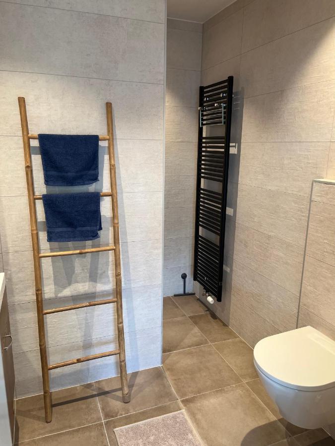 B&B Badhuis 弗利辛恩 外观 照片