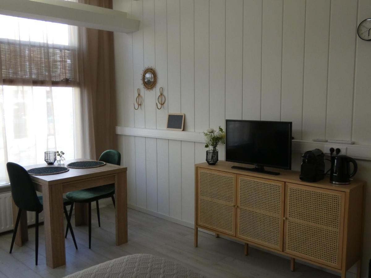 B&B Badhuis 弗利辛恩 外观 照片