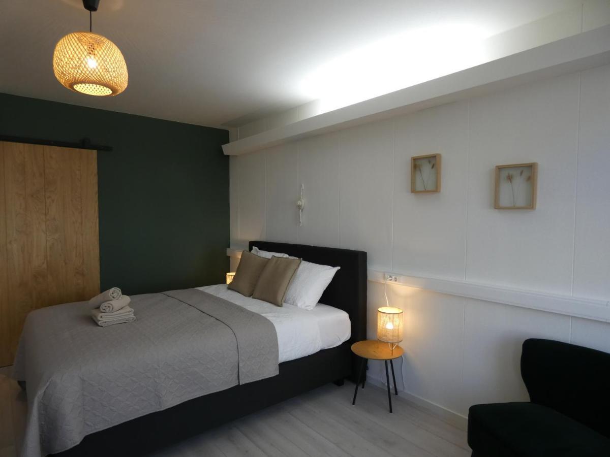 B&B Badhuis 弗利辛恩 外观 照片