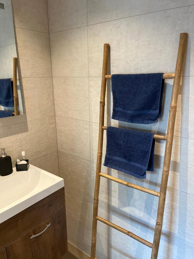 B&B Badhuis 弗利辛恩 外观 照片